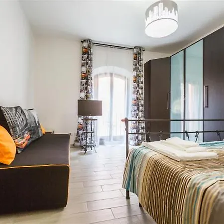 Guesthost - Butterfly Apartament *