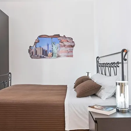 Guesthost - Butterfly *