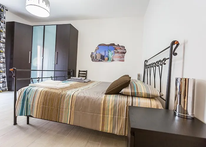 Guesthost - Butterfly *