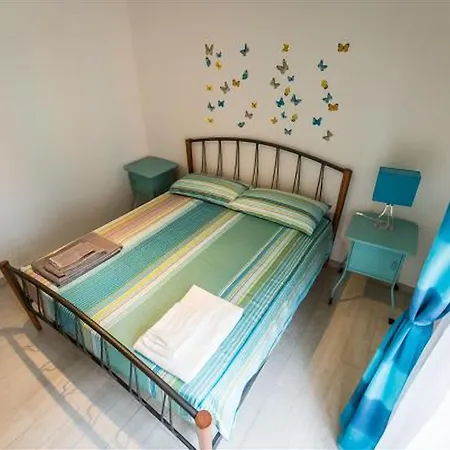 Apartament Guesthost - Butterfly Bolonia
