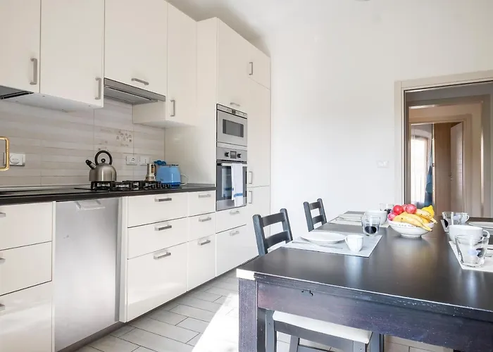 Guesthost - Butterfly *